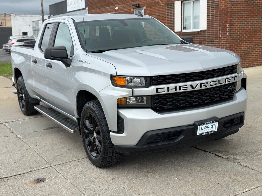 Photo 3 of 2020 Chevrolet Silverado 1500 Custom