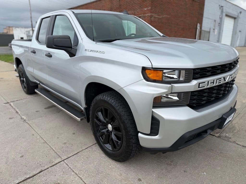 Photo 4 of 2020 Chevrolet Silverado 1500 Custom