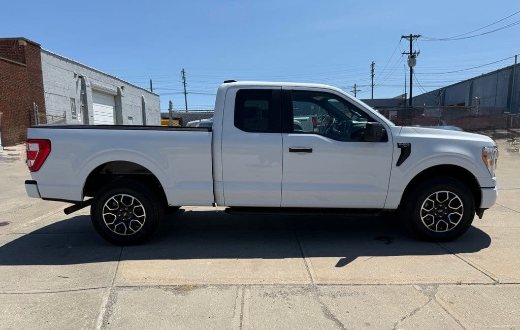 2022 Ford F-150 XL - Image 5