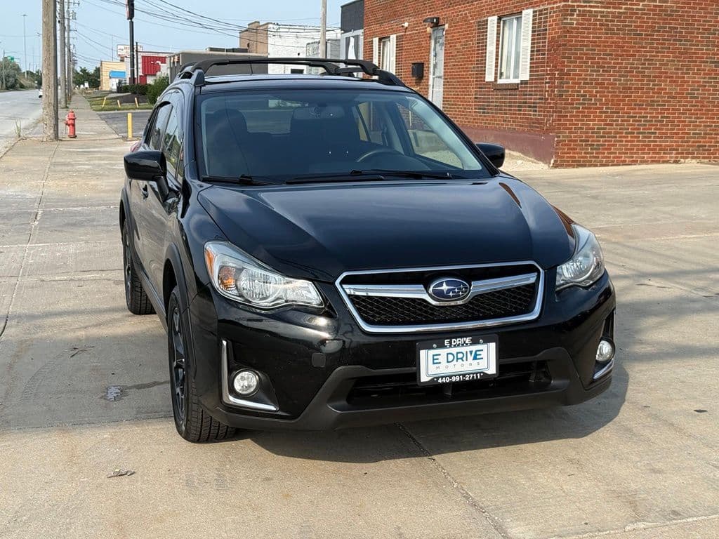 2016 Subaru Crosstrek 2.0i Premium - Image 3