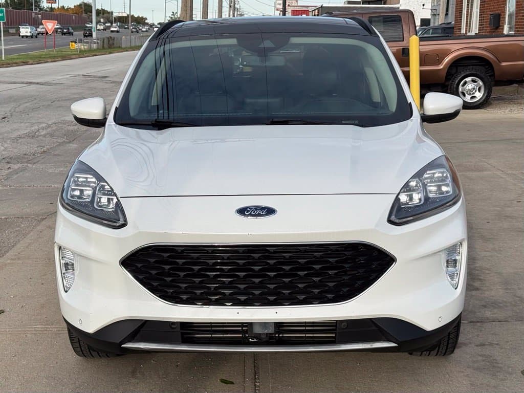 Photo 2 of 2020 Ford Escape Titanium