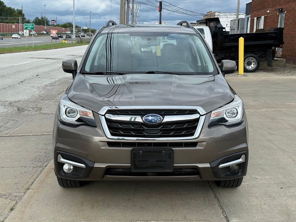 Photo 2 of 2017 Subaru Forester 2.5i Touring