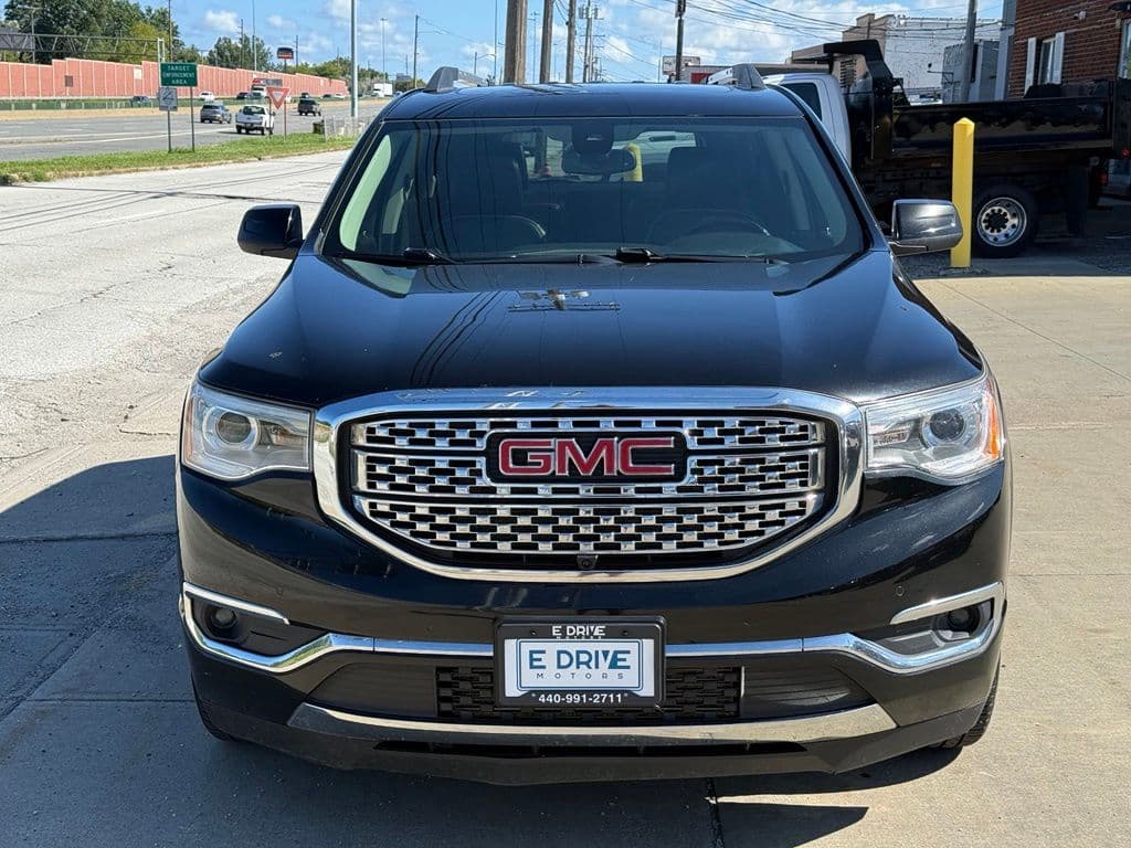 Photo 2 of 2019 GMC Acadia Denali