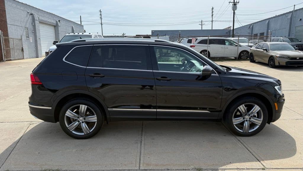 Photo 5 of 2021 Volkswagen Tiguan 2.0T SEL