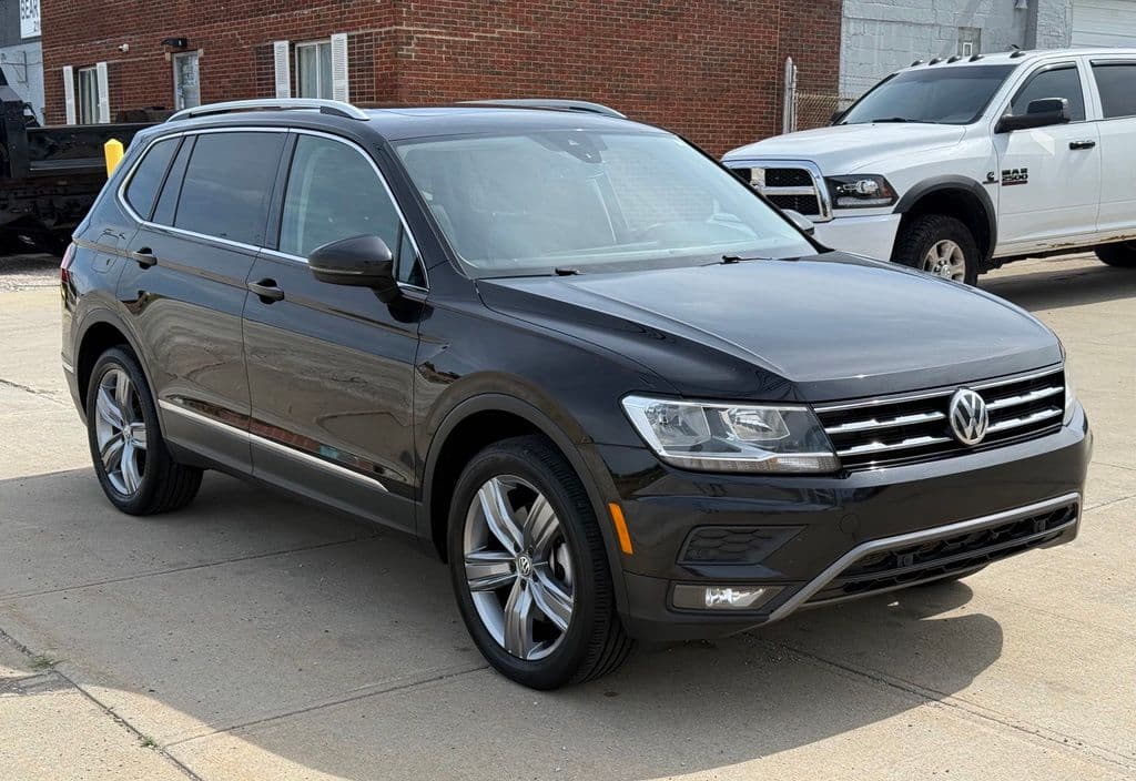 Photo 4 of 2021 Volkswagen Tiguan 2.0T SEL