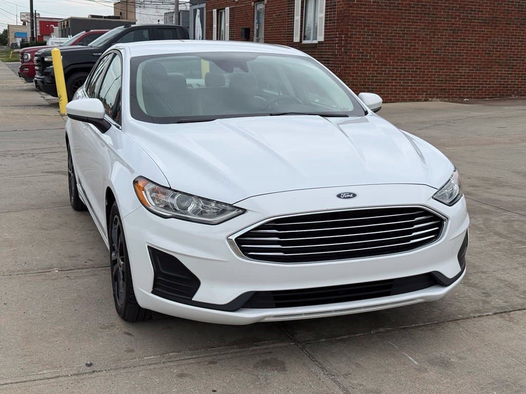 Photo 3 of 2019 Ford Fusion SE