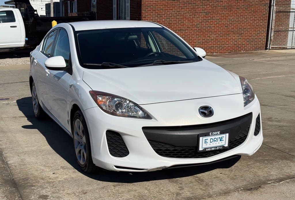 2012 Mazda Mazda3 i Sport - Image 3