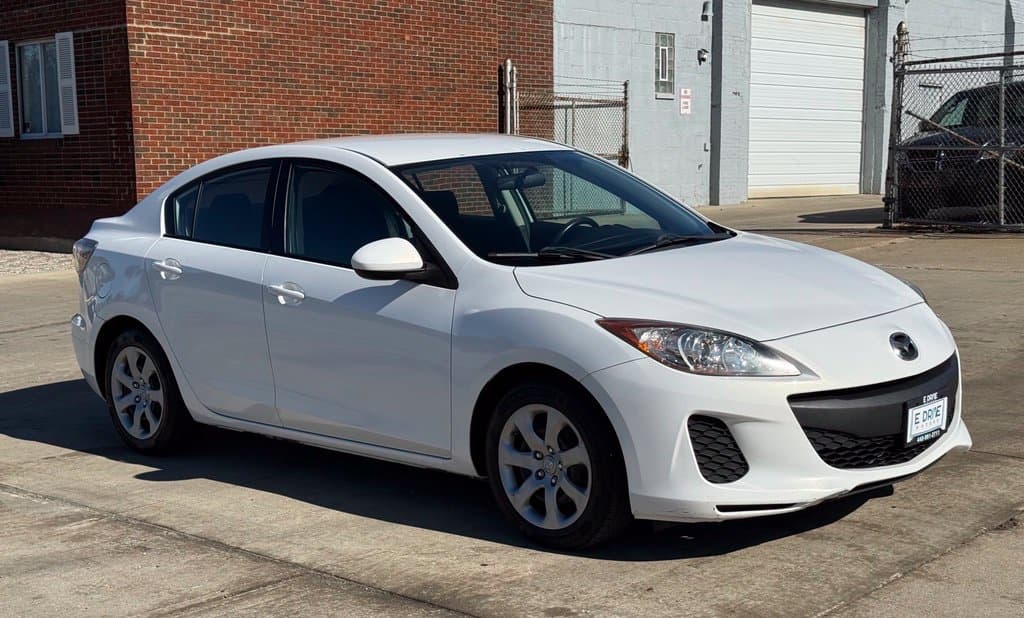 2012 Mazda Mazda3 i Sport - Image 4