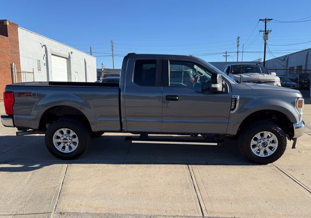 2022 Ford F-250 Super Duty XL - Image 5