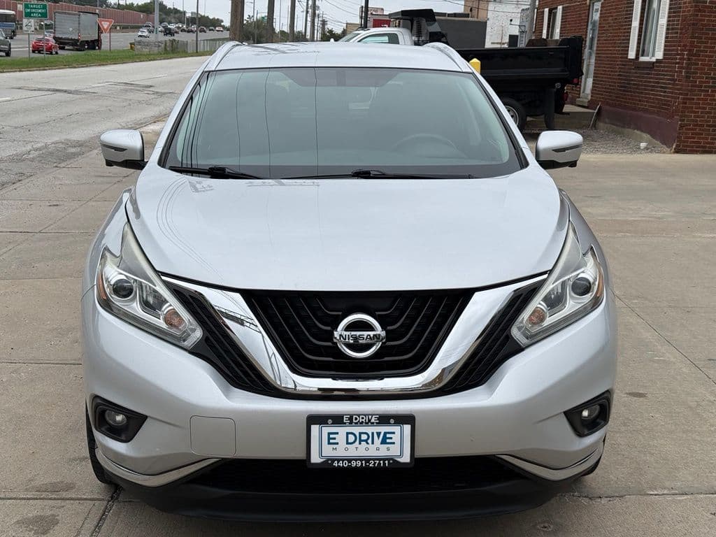 2017 Nissan Murano Platinum - Image 2