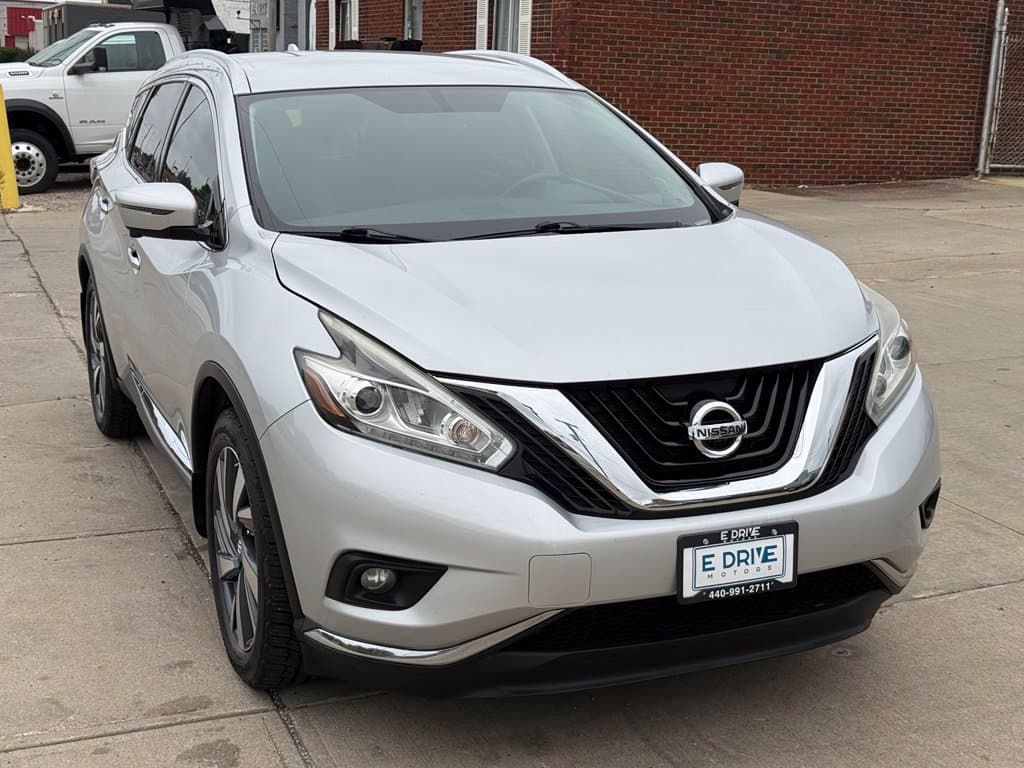 2017 Nissan Murano Platinum - Image 3