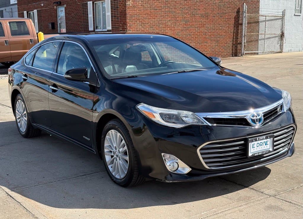 Photo 4 of 2015 Toyota Avalon Hybrid XLE Touring