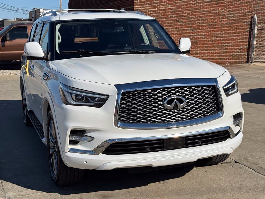 Photo 3 of 2019 INFINITI QX80 Luxe