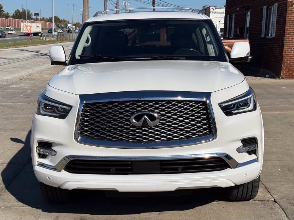 Photo 2 of 2019 INFINITI QX80 Luxe