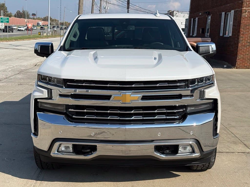 Photo 2 of 2019 Chevrolet Silverado 1500 LTZ