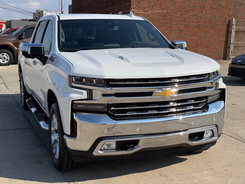 Photo 3 of 2019 Chevrolet Silverado 1500 LTZ