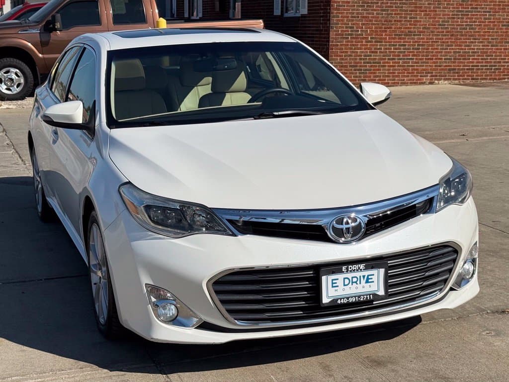 Photo 3 of 2014 Toyota Avalon Limited
