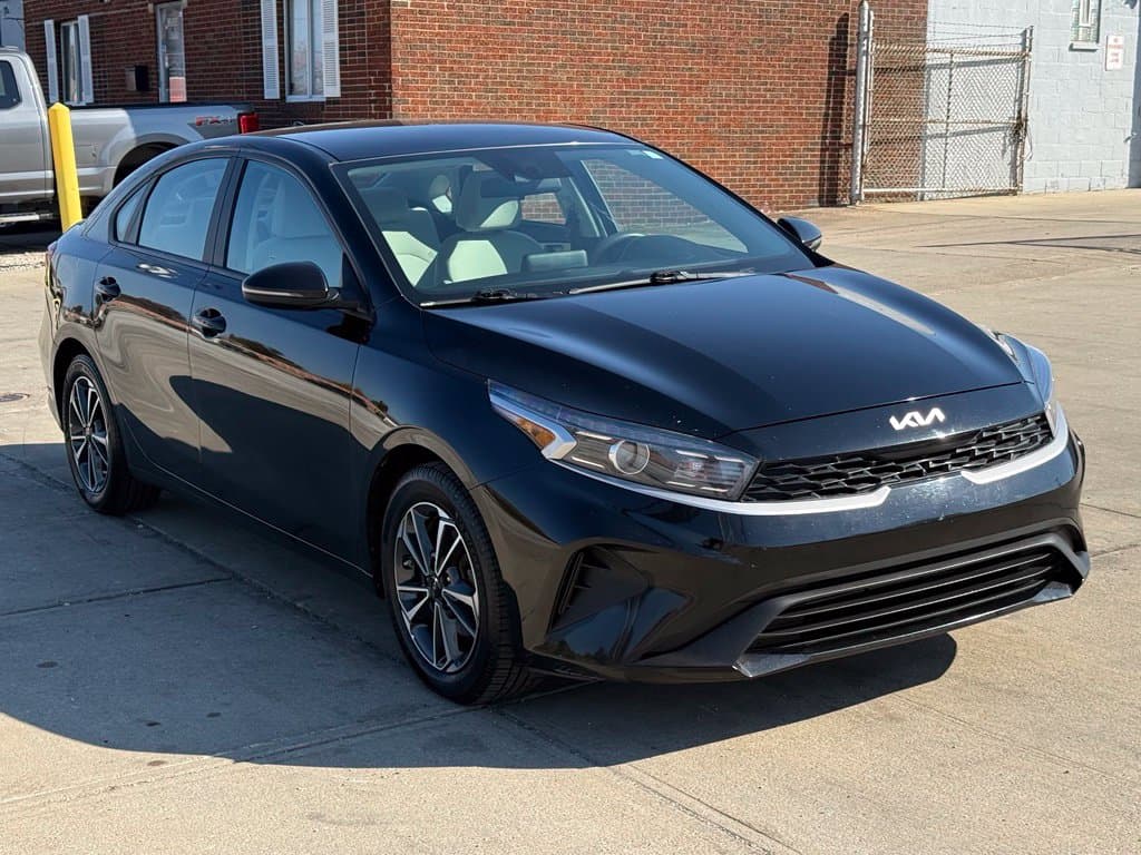 Photo 4 of 2023 Kia Forte LXS